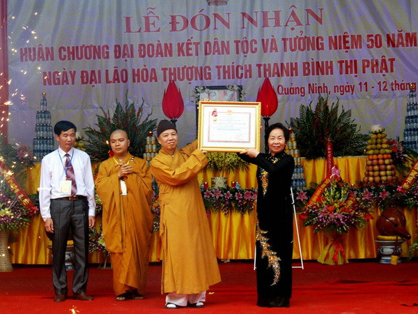 Truy tặng huân chương cho cố hòa thượng Thích Thanh Bình ảnh 1