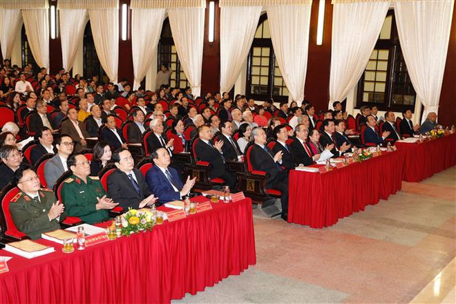 Lãnh đạo Đảng, Nhà nước dự hội thảo. (Ảnh: Dương Giang/TTXVN) Phát huy vai trò của Mặt trận Tổ quốc Việt Nam trong bối cảnh mới ảnh 2