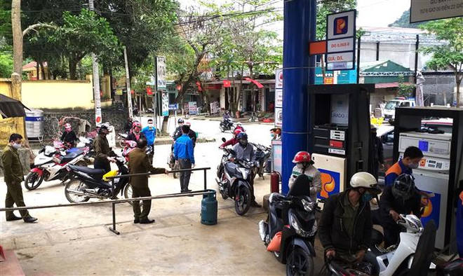 Bộ Công Thương khuyến cáo người dân không nên mua tích trữ xăng dầu ảnh 1