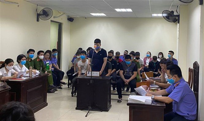 Phạt tù 10 đối tượng đua xe quanh hồ Hoàn Kiếm giữa đại dịch COVID-19 ảnh 1