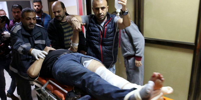 Đụng độ tại Dải Gaza, một phóng viên của hãng tin AP trúng đạn ảnh 1