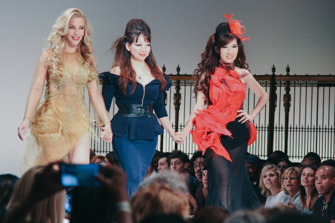 Kavie Trần làm vedette của Quỳnh Paris tại New York Fashion Week ảnh 2