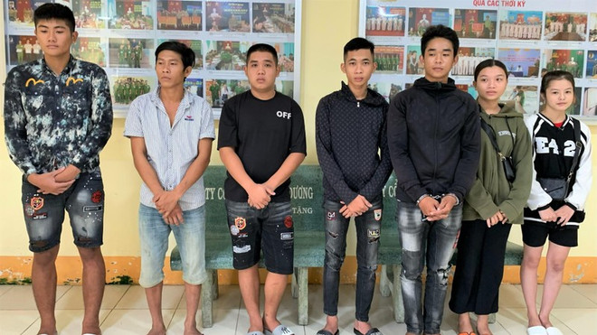 Bạc Liêu: Dùng dao tự chế rượt đuổi chém người vì 'bị nhìn đểu' ảnh 1