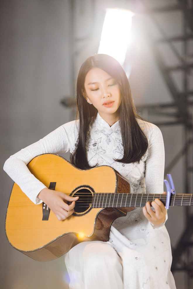 Thùy Tiên gây xúc động khi chia sẻ chuyện riêng tại Miss International ảnh 3