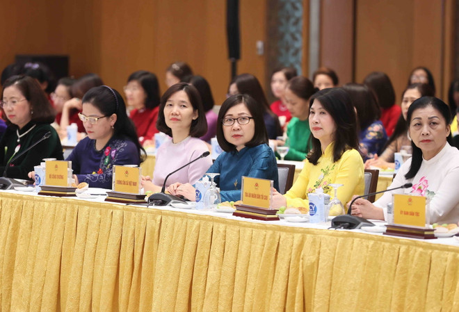 ttxvn_gap mat nu tri thuc 2.jpg