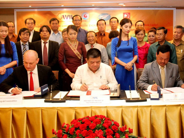 Xây dựng đường ống dẫn xăng dầu từ Việt Nam sang Lào ảnh 1