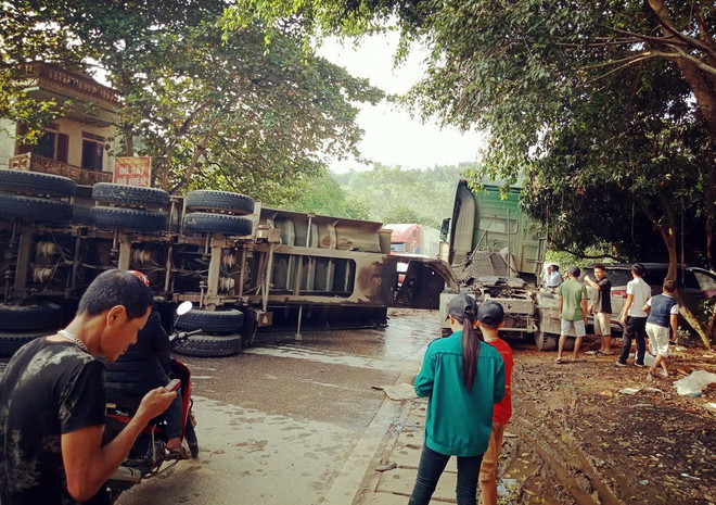 Tuyên Quang: Tai nạn giao thông liên hoàn, Quốc lộ 2 ùn tắc nhiều giờ ảnh 1