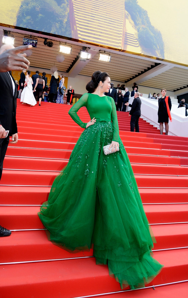 Lý Nhã Kỳ được “người đàn ông quyền lực” yêu mến ở Cannes ảnh 10