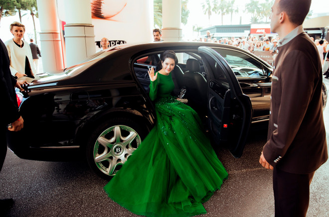 Lý Nhã Kỳ được “người đàn ông quyền lực” yêu mến ở Cannes ảnh 8