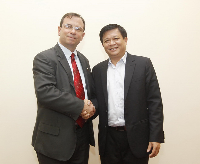 Phó Tổng Giám đốc TTXVN Đinh Đăng Quang đã tiếp ông Fernando Gonzalez Llort, Chủ tịch Viện Cuba hữu nghị với các dân tộc (ICAP). (Ảnh: Lâm Khánh/TTXVN) Thúc đẩy hơn nữa tình đoàn kết, hữu nghị giữa Việt Nam-Cuba ảnh 2