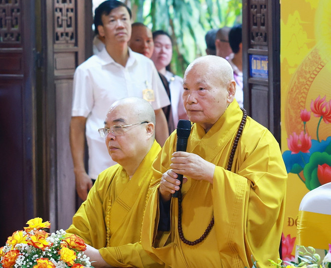 Trưởng lão Hòa thượng Thích Thiện Nhơn - Phó Pháp chủ, Chủ tịch Hội đồng Trị sự Trung ương Giáo hội Phật giáo Việt Nam phát biểu. (Ảnh: Dương Giang/TTXVN) ttxvn_dai le phat dan.jpg