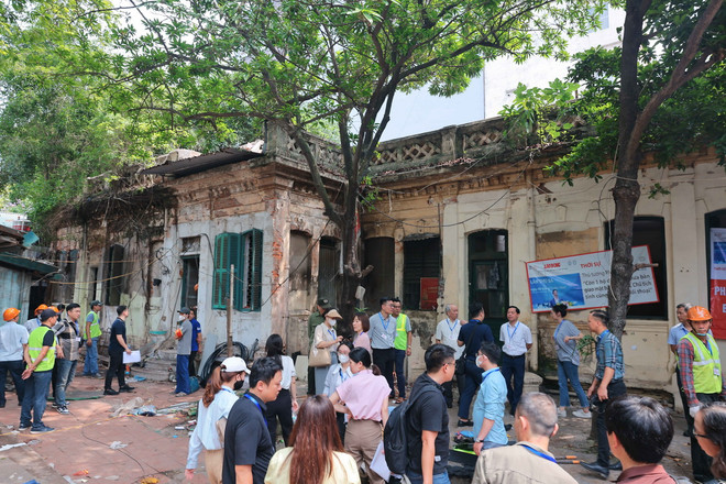 Khu vực bị cưỡng chế thu hồi đất tại số nhà 36A Trần Hưng Đạo. (Ảnh: Hoàng Hiếu/TTXVN) ttxvn_cuong che thu hoi dat 2.jpg