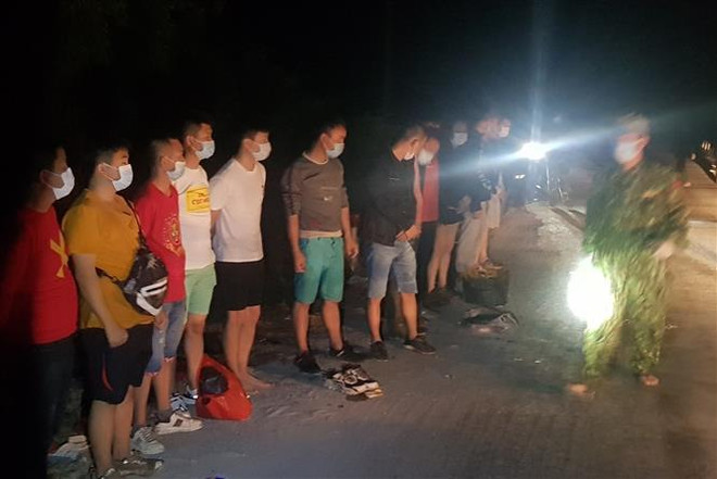 Long An: Bắt giữ 14 người nước ngoài có ý định vượt biên trái phép ảnh 1