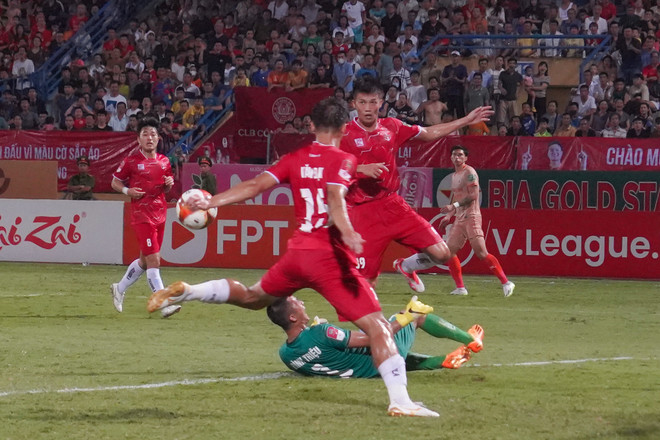 HLV Flavio Luiz: 'Nếu có VAR, Công an Hà Nội có thể giành kết quả hòa' ảnh 1