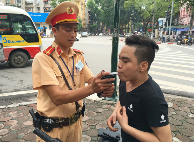 Hà Nội ra quân đảm bảo trật tự an toàn giao thông Xuân 2017 ảnh 1