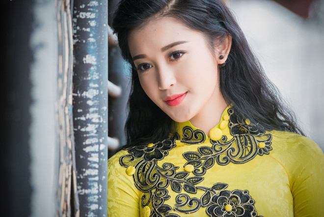 Á hậu Huyền My tặng quà Tết cho các hộ dân nghèo ở Hà Nội ảnh 1