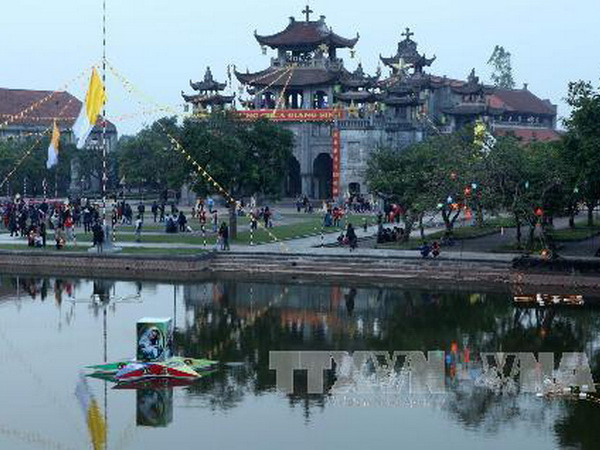 MTTQ chúc mừng Giáng sinh tại Tòa giám mục Phát Diệm ảnh 1