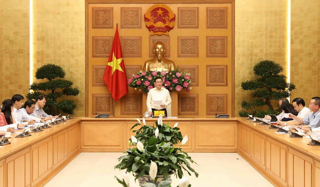 Bình ổn giá các mặt hàng thiết yếu, bảo đảm an ninh năng lượng ảnh 1