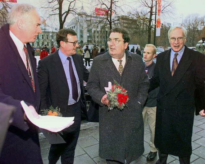 Chính trị gia đoạt giải Nobel Hòa bình John Hume qua đời ảnh 1