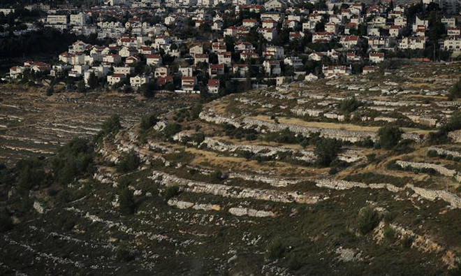 Quang cảnh khu định cư Do thái Givat Zeev của Israel ở Bờ Tây ngày 10/6/2020. (Ảnh: AFP/TTXVN) Thủ tướng Israel vẫn giữ phương án sáp nhập các khu vực thuộc Bờ Tây ảnh 1