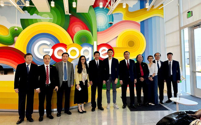 Đoàn công tác của Bộ Văn hóa, Thể thao và Du lịch và đại diện lãnh đạo Google tại trụ Mỹ. (Ảnh: Bộ Văn hóa, Thể thao và Du lịch) GG7.jpg