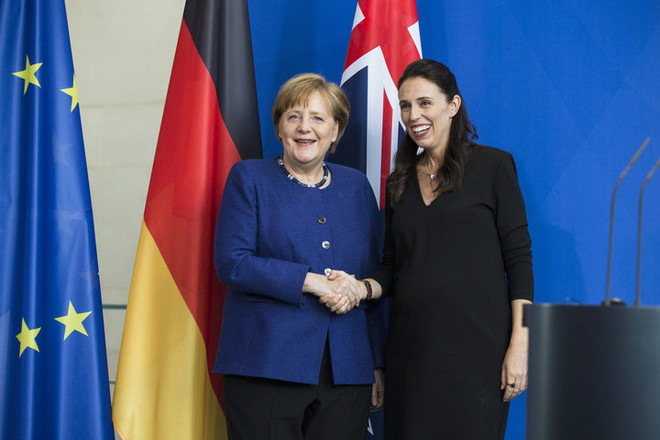 Thủ tướng Đức Angela Merkel và Thủ tướng New Zealand Jacinda Ardern. (Nguồn: radionz.co.nz) Đức-New Zealand thảo luận về các mối đe dọa trật tự thế giới ảnh 1