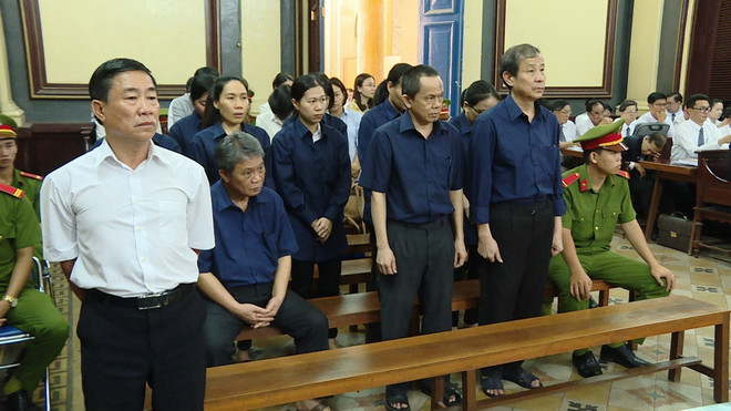 Xét xử vụ Ngân hàng Đại Tín: Có dấu hiệu vi phạm thủ tục tố tụng? ảnh 1