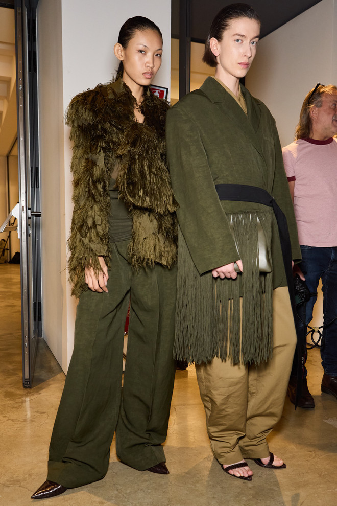 3. Huỳnh Tú Anh tại hậu trường của Milan Fashion Week, chuẩn bị cho show diễn của thương hiệu CALCATERRA(Italy).jpg