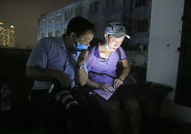 Tác nghiệp giữa điệp trùng thông tin: Thách thức từ guồng quay tin tức ảnh 1