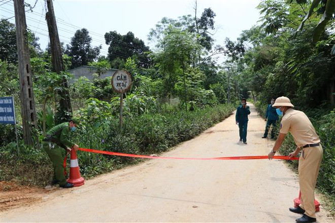 Yên Bái: Học sinh tại một số địa bàn nghỉ học để phòng dịch COVID-19 ảnh 1