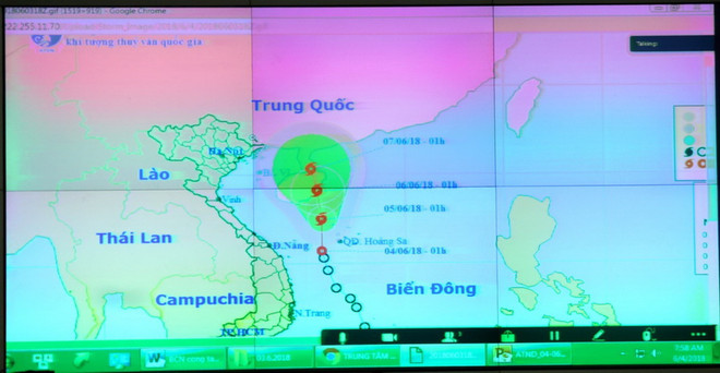 Áp thấp nhiệt đới còn diễn biến phức tạp, cần theo dõi chặt chẽ ảnh 1