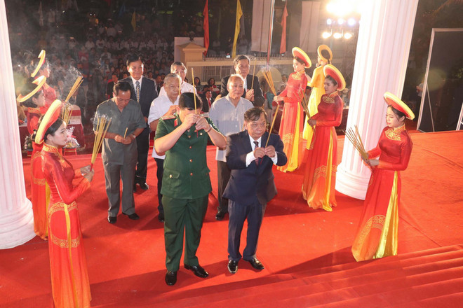 Cần Thơ tổ chức lễ dâng hương hướng về Giỗ Tổ Hùng Vương ảnh 1