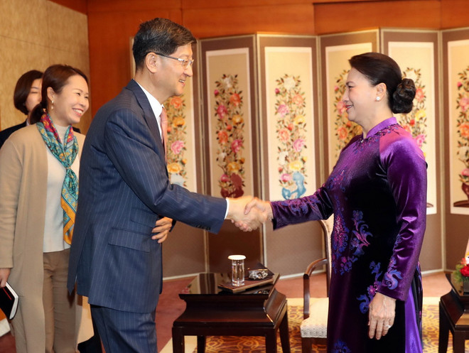 Chủ tịch Quốc hội tiếp đại diện một số tập đoàn kinh tế Hàn Quốc ảnh 2