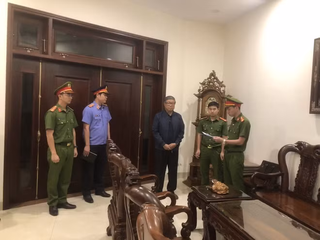 Bắt tạm giam nguyên Hiệu trưởng Trường Đại học Bách khoa Đà Nẵng ảnh 1