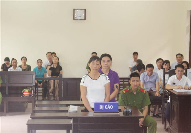 Buôn bán trái phép đường trắng tinh luyện, cặp vợ chồng lĩnh án tù ảnh 1