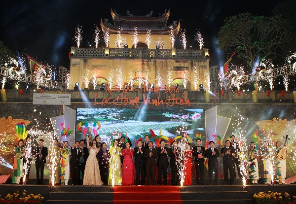 Chủ tịch nước dự khai mạc chương trình Xuân Quê hương ảnh 1