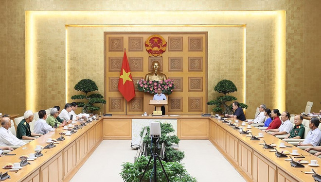 Thủ tướng: Đời sống của một bộ phận người có công còn khó khăn ảnh 2