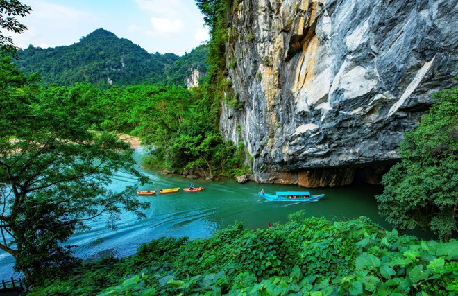 Quảng Bình có biển, núi, sông, hồ sẽ mang đến đủ trải nghiệm cho các nhóm du khách. (Ảnh: CTV/Vietnam+) ảnh_Phong Nha.jpg