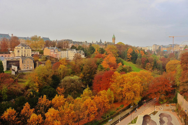 Sắc màu Luxembourg. (Ảnh: CTV) Du lịch mùa Thu: Những điểm đến đẹp như tranh vẽ từ Âu sang Á ảnh 1