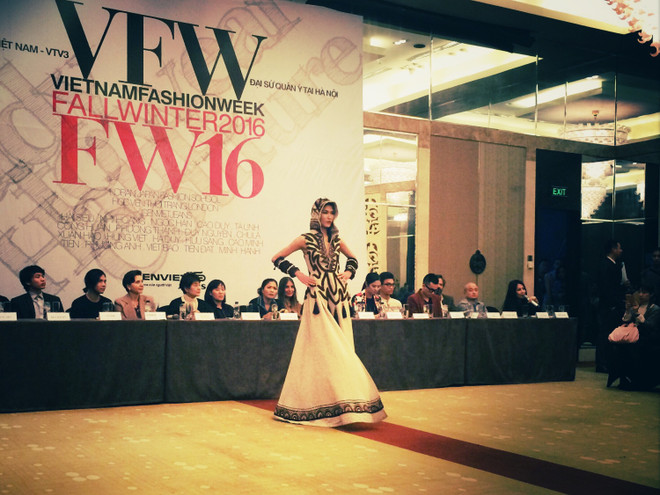 1.000 mẫu Thu Đông 2016 dành cho các tín đồ thời trang Việt Nam ảnh 1