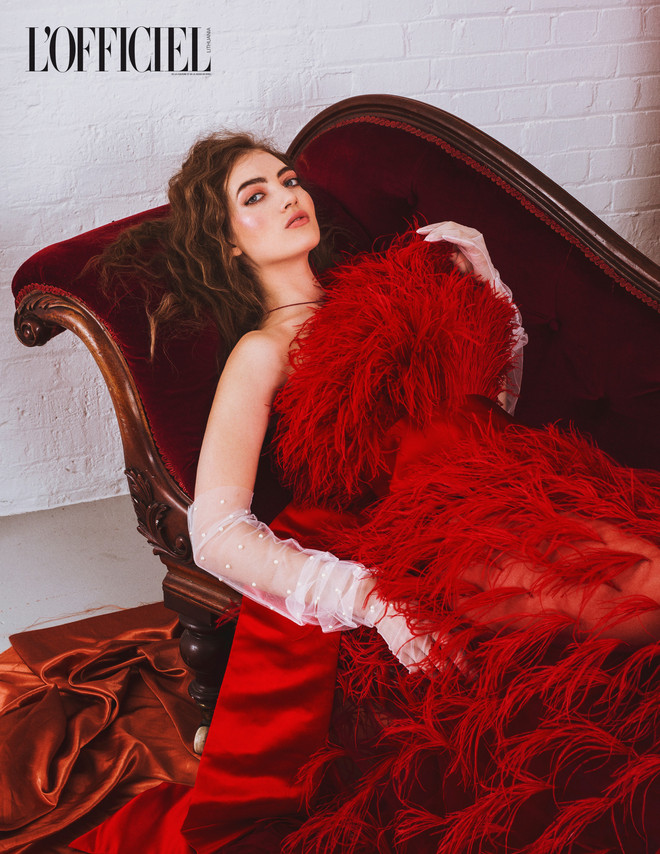 Thiết kế của nhà tạo mốt Việt xuất hiện ấn tượng trên Vogue World ảnh 1