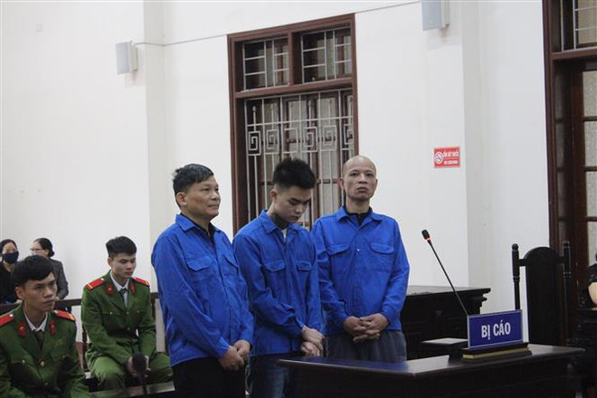 ​Phạt tù đối tượng chủ mưu thuê tạt axít và chém người ở Hòa Bình ảnh 1