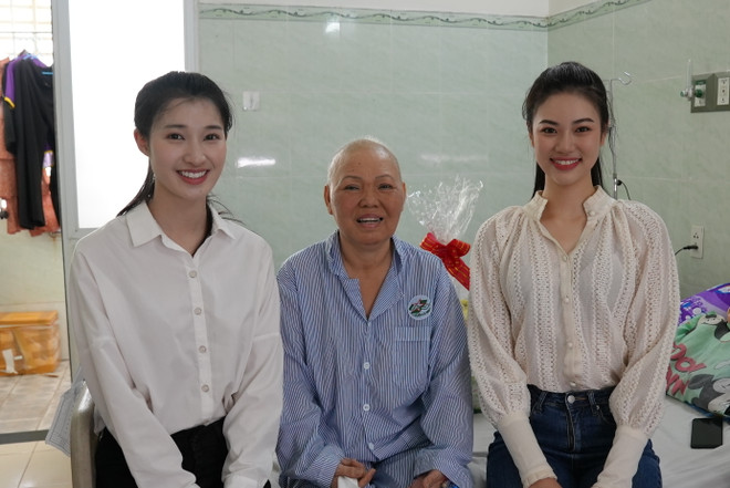 Miss World Vietnam: Thí sinh cắt phăng tóc ủng hộ bệnh nhân ung thư ảnh 1