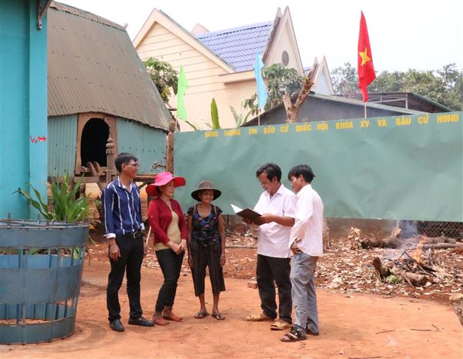 Tuyên truyền bầu cử hiệu quả trong vùng đồng bào dân tộc thiểu số ảnh 1