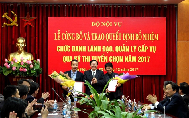Bổ nhiệm 2 phó vụ trưởng trúng tuyển trong kỳ thi chọn lãnh đạo ảnh 1