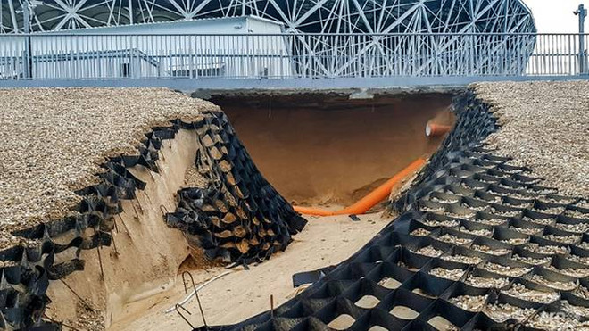 Mưa lớn gây hư hại một sân vận động ngay sau World Cup 2018 ảnh 1