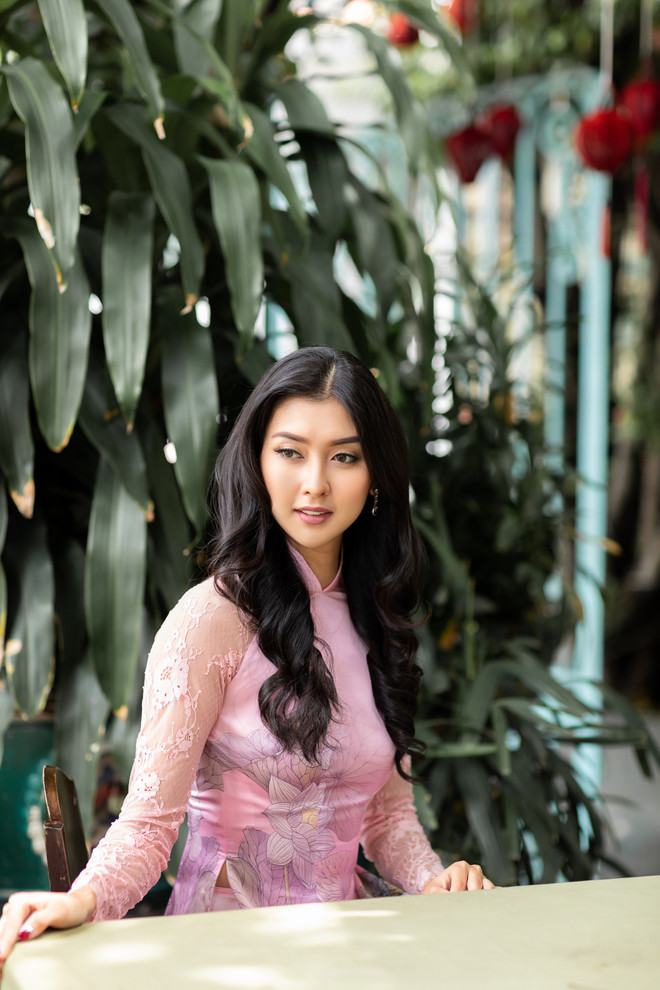 Hoa hậu Quốc tế 2017 đẹp hút hồn trong tà áo dài Việt Nam ảnh 9