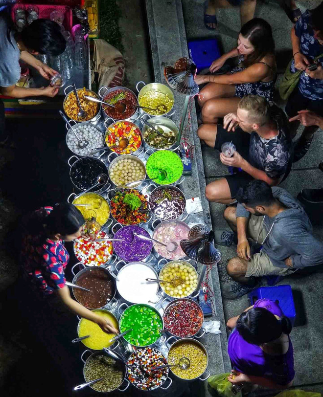 Chè Huế hấp dẫn thực khách quốc tế. (Ảnh: Cao Nguyễn Xuân Đạt/Vietnam+) Bản đồ ẩm thực Việt Nam sẽ lập kỷ lục mới với 126 món ăn độc đáo ảnh 1