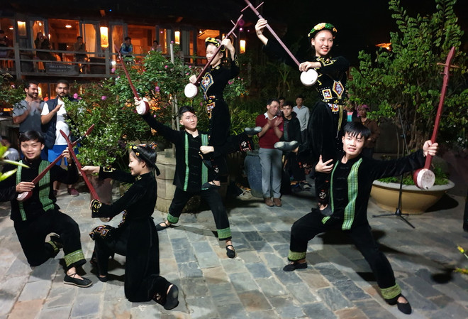 Từ bức tranh văn hóa đa sắc đến các loại hình du lịch Lào Cai ảnh 2