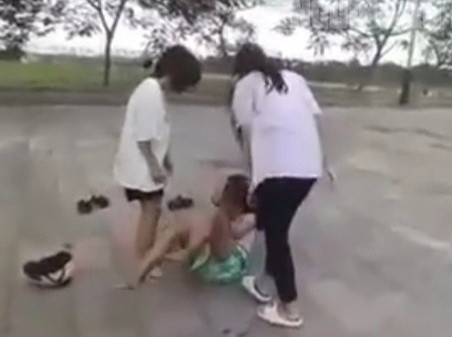 Quảng Trị: Xác minh vụ nữ sinh lớp 6 bị vây đánh, lột quần áo ảnh 1